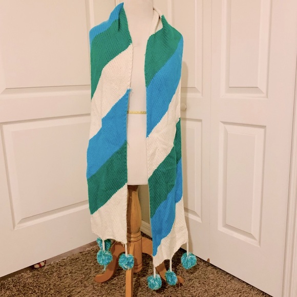 Hollister Super warm and comfy scarf! - Picture 1 of 5